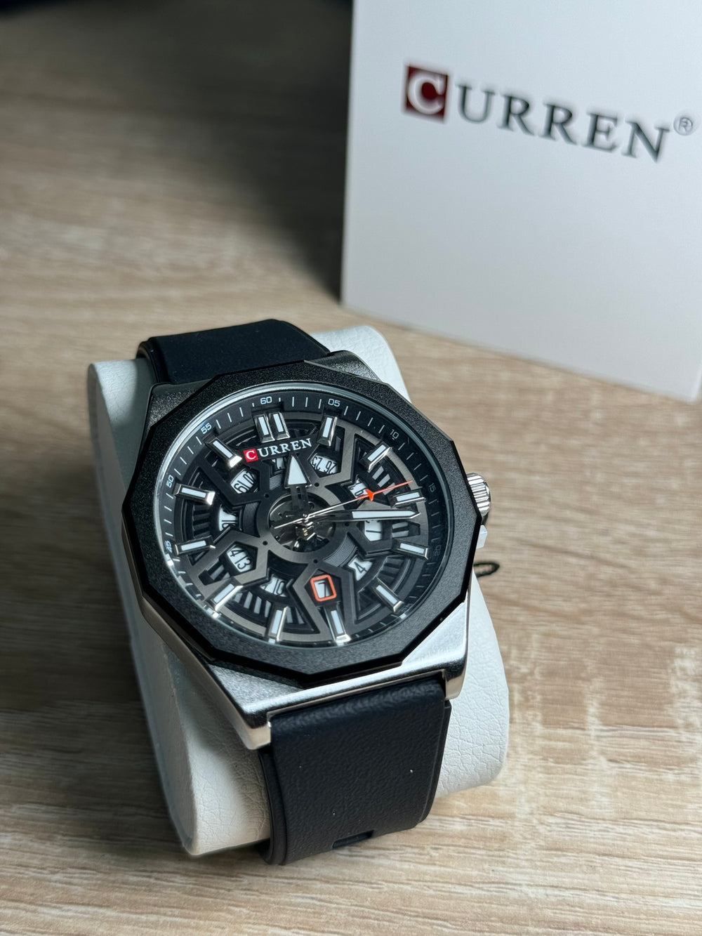 Reloj Curren 8437 negro